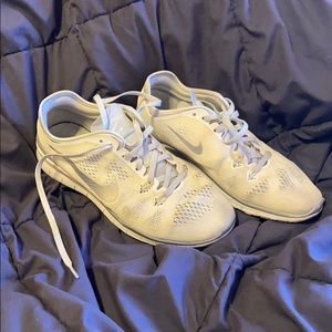 Great pair of barely worn Nike free sneakers